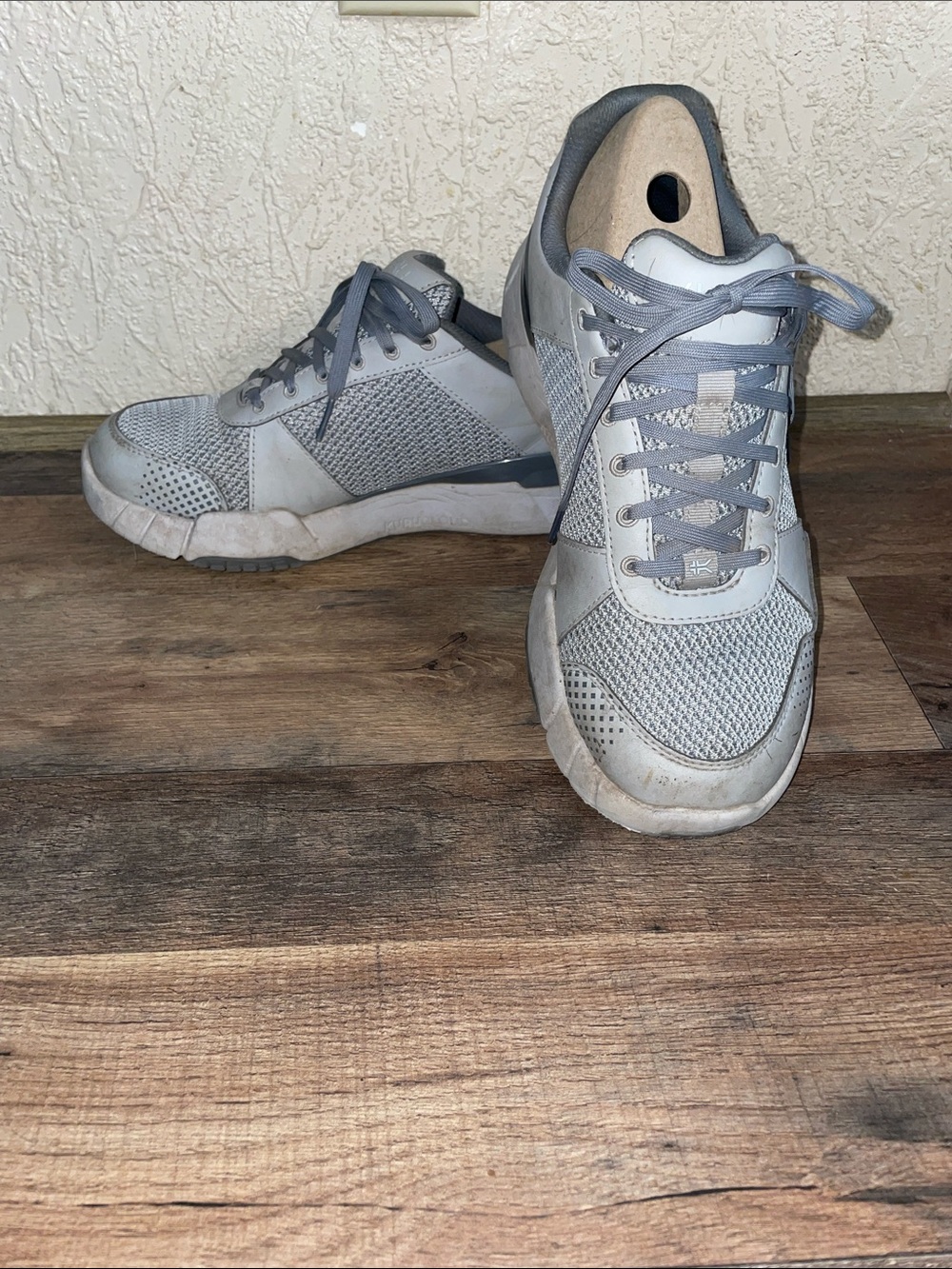 Kuru Cloud Athletic Shoes